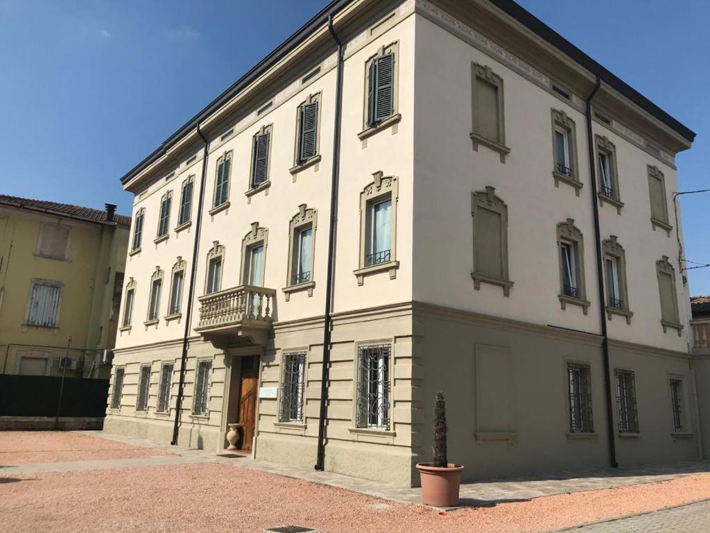 La Sosta Camere & Appartamenti San Felice sul Panaro Bagian luar foto