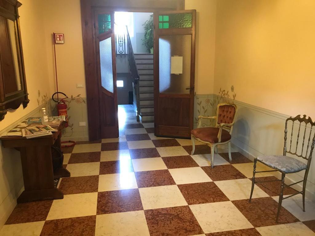 La Sosta Camere & Appartamenti San Felice sul Panaro Bagian luar foto